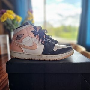 Jordan 1 Arctic Orange